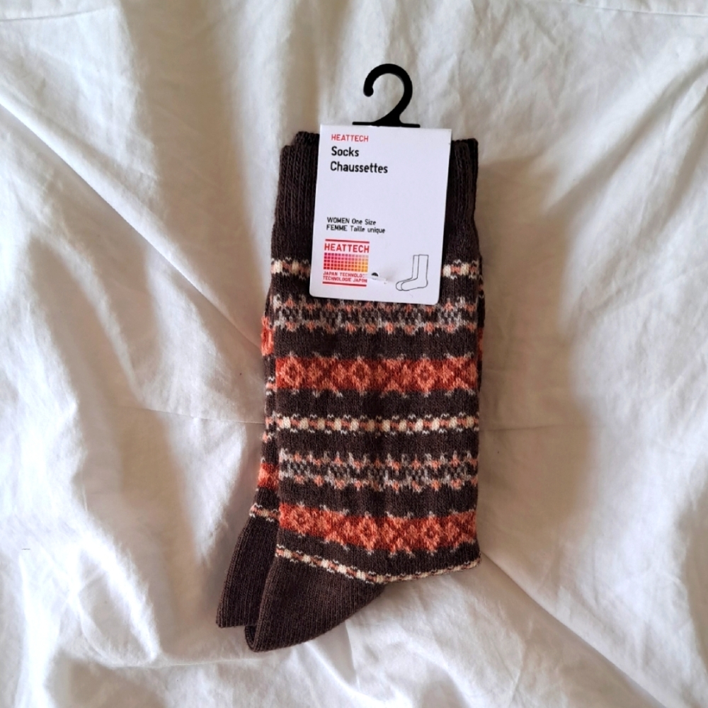 Uniqlo Heattech Brown and Orange Patterned Socks